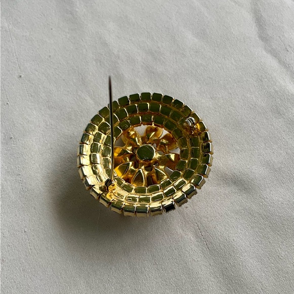 Vintage Aurora Borealis Rhinestone Brooch - Picture 5 of 9